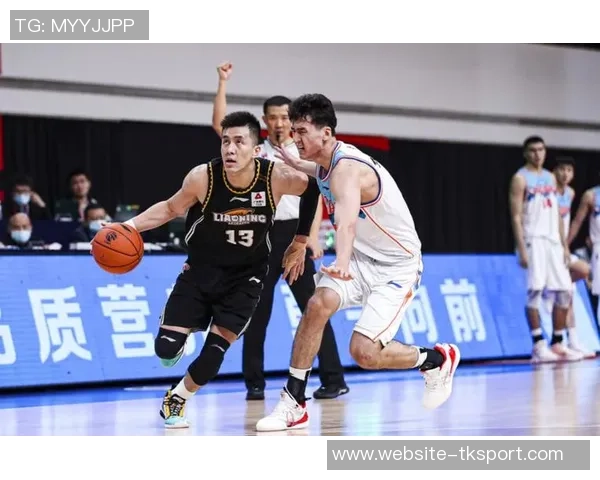 公牛队与太阳队激战正酣球迷期待精彩对决与惊艳表现