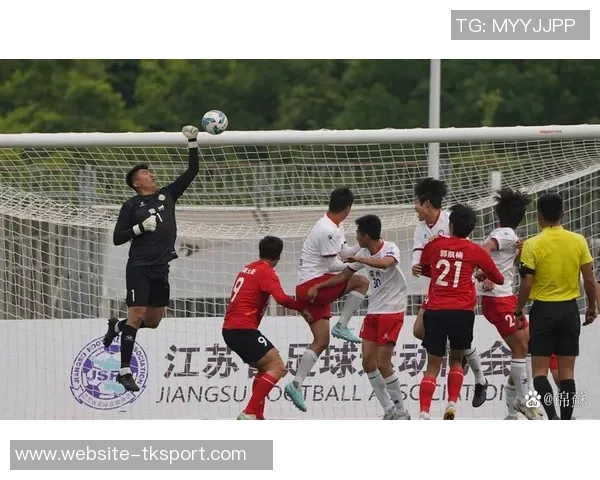 南京足球队灵活性大幅提升引发关注创新表现震撼球迷期待未来发展